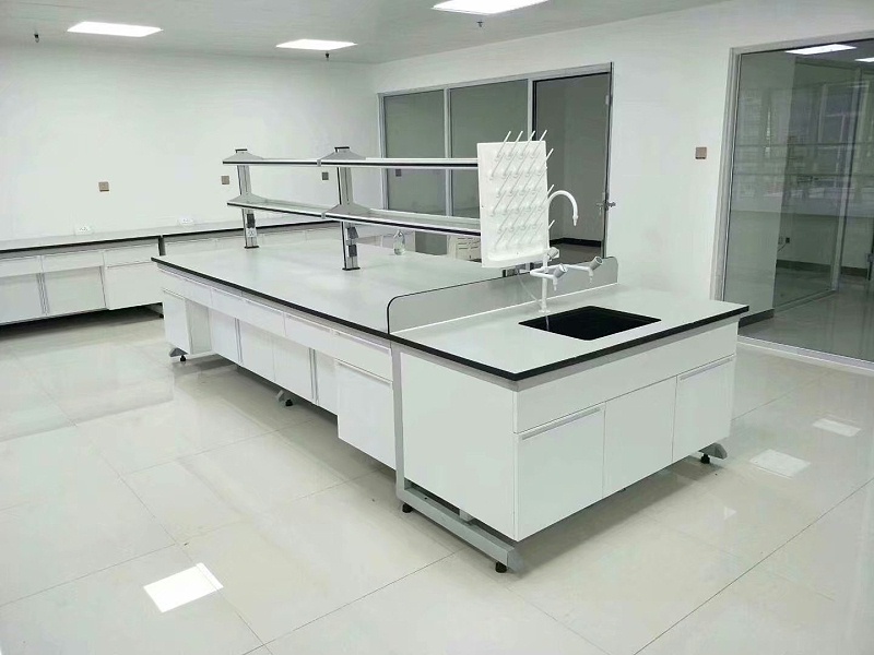 實(shí)驗(yàn)臺